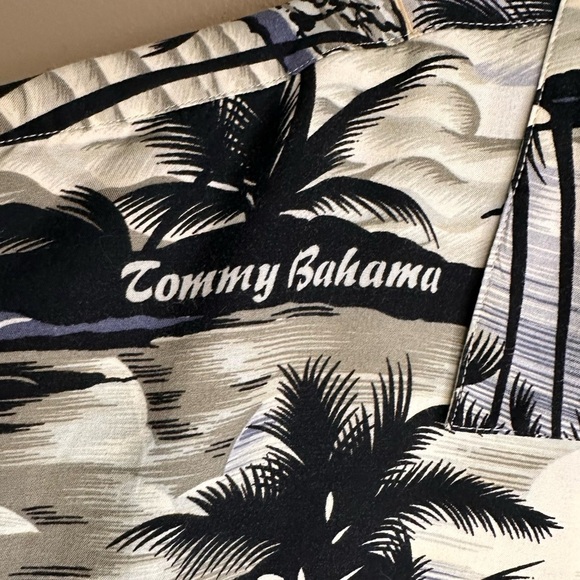 Tommy Bahama Button Down Hawaiian Paradise Nation Shirt Size XL - Picture 5 of 8